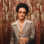 空白と余韻のバランス──Bruno Mars『Talking to the Moon』が描いた、ポップの沈黙